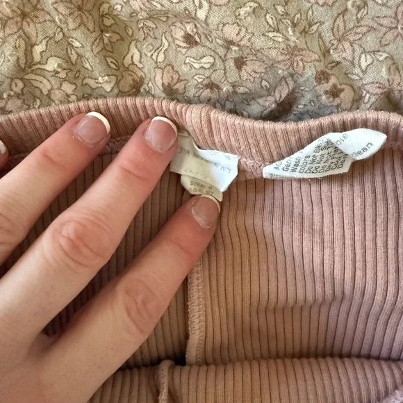 Girl’s Spring Bundle - Picture 6 of 7